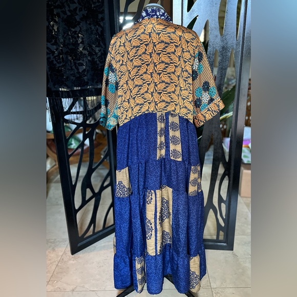 Twilight Silk Maxi - Picture 2 of 3